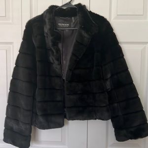 Ladies Diaz fur coat. Never worn